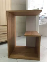 MESA AUXILIAR, con diseño moderno y espacios para ubicar objetos
